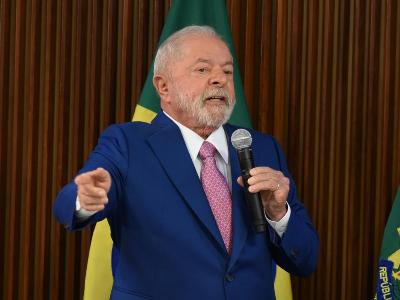 Brazil's president in China called for abandoning the dollar