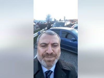 Родители погибших при пожаре военнослужащих перекрыли дорогу Ереван-Севан и требуют встречи с Пашиняном