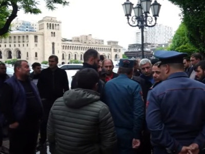 Родители погибших военнослужащих разблокировали дорогу, просьба о встрече с Пашиняном направлена в кабмин
