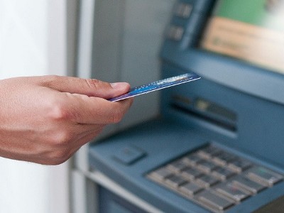 В Армении с 1 июля в городах и селах с населением более 1000 жителей пособия будут выплачиваться в безналичной форме