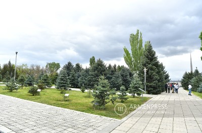 210 елей, посаженных представителями 41 государства: Парк памяти Музея Геноцида армян становится все больше