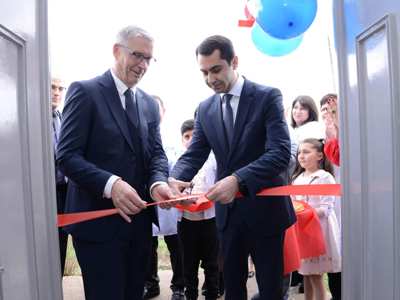 Ֆրանսիայի Իզերի դեպարտամենտի պատվիրակությունը ներկա է եղել Գանձակի բուժամբուլատորիայի վերանորոգված շենքի բացմանը