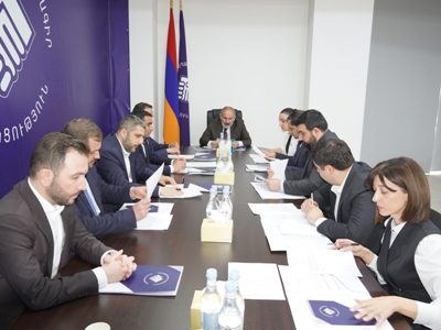 Партия «Гражданский договор» повела заседание правления под руководством Никола Пашиняна