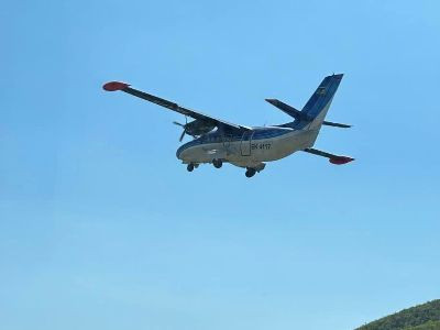 L-410-UVP E20 passenger plane successfully lands at Armenia’s Kapan city airport (PHOTOS)