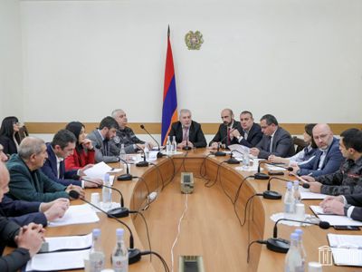 Важна роль личности: В парламенте Армении обсудили борьбу с незаконным оборотом наркотиков
