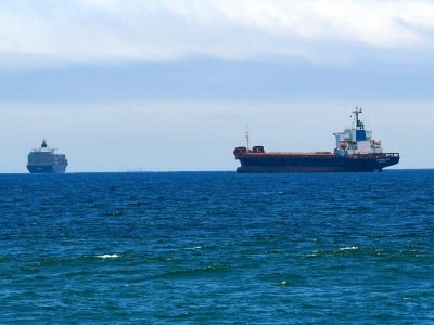 Bloomberg: US demands from Iran to release oil tanker seized in Gulf of Oman