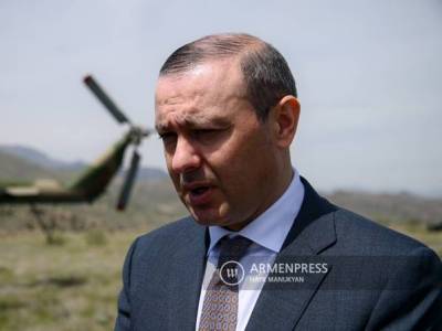 Armenia Security Council head: We expect France to assist in sending international mission to Lachin corridor, Karabakh