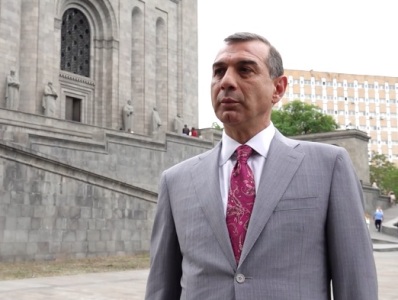 Դուխով եք՝ այսօր ժողովրդի մեջ քայլեք, մի թքեք ժողովրդի վրա, շփվեք ժողովրդի հետ․ Երվանդ Թարվերդյան
