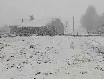It snows heavily in Armenia village in May