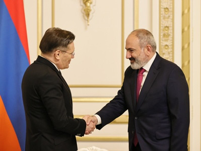 PM, Rosatom head discuss construction of new nuclear power unit in Armenia