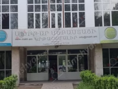 Пострадавших в результате стрельбы по зданию образовательного комплекса «Мхитар Себастаци» в Ереване нет