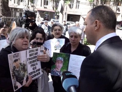 Мать погибшего военнослужащего – министру экономики: Ты радуешься своим сыновьям, и я хотела этого