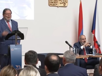 Nikol Pashinyan participates in a discussion at the Center for Transatlantic Relations in Prague (live)
