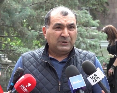 Եթե մյուս տարբերակները չեն աշխատում, ադրբեջանցիներին պետք է ուժով հետ շպրտել. Տիրան Խաչատրյան