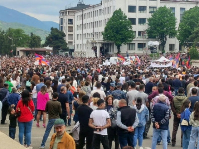 В Степанакерте состоялась заупокойная литургия в память о погибших героях