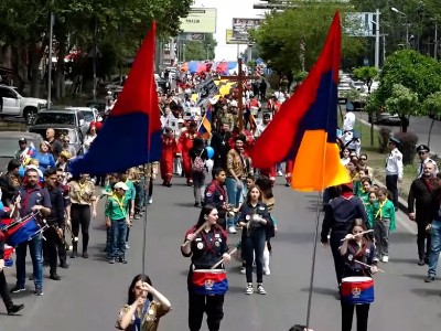 В Ереване началось шествие «Бессмертный полк»