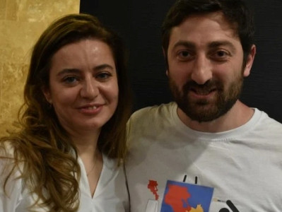 Հովհաննես Իշխանյանը հոր գրքի շնորհանդեսի ժամանակ ամուսնության առաջարկ արեց Նատալյա Սարջանյանին. Aravot.am