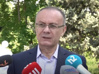 Экс-министр обороны: Азербайджан пытается перед переговорами оказать давление на Армению