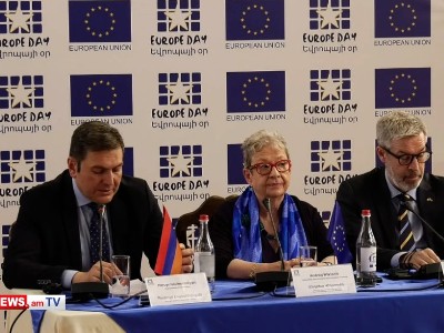 EU diplomat hopes Armenia, Azerbaijan will withdraw their troops
