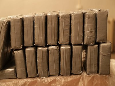 Fruit importing company imports about 1 ton of cocaine into Armenia via Panama-Italy-Georgia route