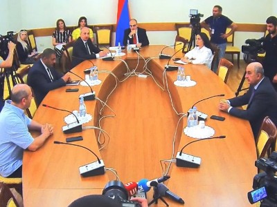 Ինչու պետք է Աշոտ Փաշինյանն անպաշտպան վիճակում լիներ, որ նման իրավիճակում հայտնվեր. Գեղամ Նազարյան