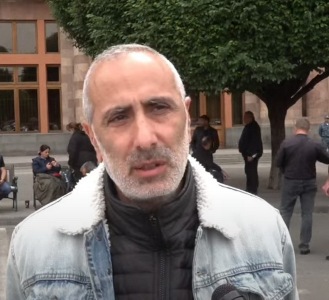 Отец погибшего солдата: Сделаем все, чтобы продолжить дело наших сыновей