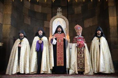 Празднование Пятидесятницы и Дня Республики в Первопрестоле