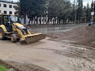 Մարտակերտում ուժեղ սելավների հետևանքով անձրևաջրերով են լցվել քաղաքի առանձնատների նկուղային հարկերը