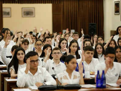 Դպրոցականները՝ Երևանի ավագանի. անցկացվեց «Երևանի քաղաքապետարանը՝ երեխաների համար» խորագրով միջոցառումը