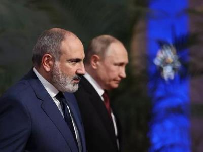 Пашинян заявил на встрече с Путиным о желании обсудить работу российских миротворцев в Карабахе