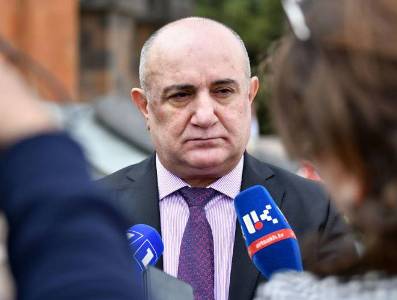 Самвел Бабаян: Армения желает отказаться от российской базы и пограничников на своей территории