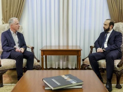 Ararat Mirzoyan briefs Stephan Malerius on latest developments related to Nagorno-Karabakh issue