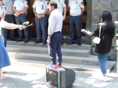 Группа адвокатов провела акцию протеста перед зданием Генеральной прокуратуры Армении