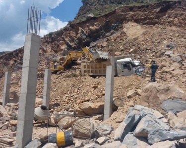 Բջնի գյուղում սարը փլուզվել է տրակտորի վրա
