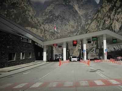 Цегоев: Грузовики из Армении оформляются на КПП «Верхний Ларс» в приоритетном порядке