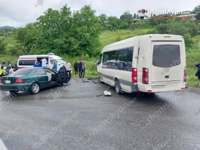 shamshyan.com: 8 injured after car, minibus collide in Armenia’s Tavush Province
