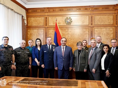 Վահե Ղազարյանն ընդունել է ԱՄՆ Կանզասի նահանգապետ Լորա Քելլիի գլխավորած պատվիրակությանը