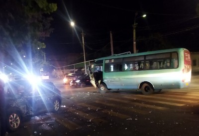 ДТП на перекрестке улиц Белинского и Сасунци Давид в Ереване: пострадавший госпитализирован