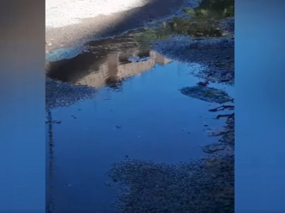 Во дворе высотного дома в Ереване появился «пруд» из поврежденного водопровода – ноль реакции компетентных органов