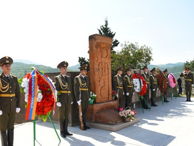 Karabakh President pays tribute to perished soldiers, those missing in action