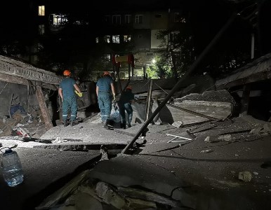 В Ереване во дворе здания произошёл взрыв - есть пострадавший
