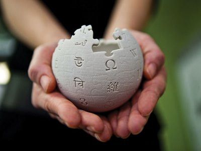 Wikipedia to shut down in UK?
