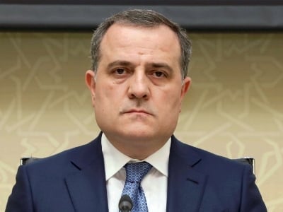 Байрамов дал исключительный по степени цинизма ответ на призыв Захаровой разблокировать Лачинский коридор