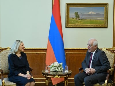 Armenia President, Egypt ambassador exchange views on prospects of flights between Yerevan, Cairo