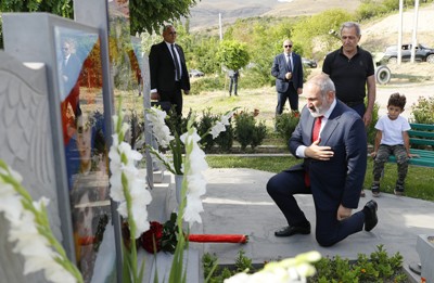 Premier pays tribute to Armenians who died in 2020 war (VIDEO)