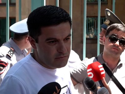 Советник президента Нагорного Карабаха пригрозил крайними мерами