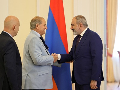 Armenia PM is briefed on plan to establish EHL Hospitality Business School branch in Gyumri