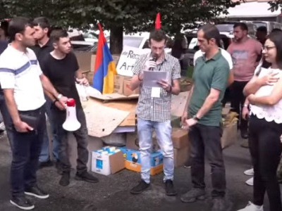 Гражданское движение «Бацум» провело акцию в поддержку Нагорного Карабаха