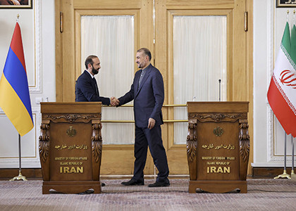 Armenia FM discusses a number of projects in Tehran