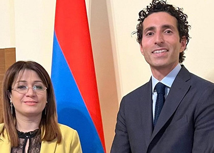 Пресс-секретарь Пашиняна обсудила с представителем USAID стратегические коммуникации